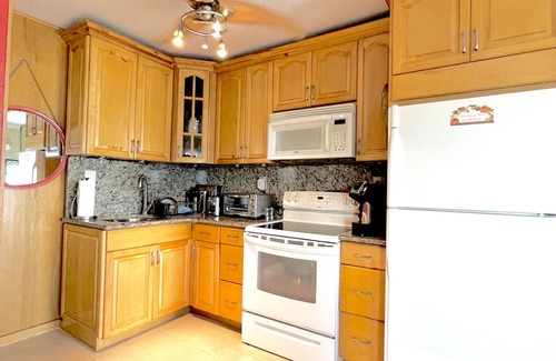 Lauderdale-by-the-Sea Condo | Paradise awaits you with Ocean View & Heated Pool!