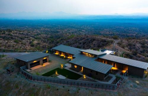 Fort McDowell House | Paradise Canyon-Private Event Venue-Estate 1&3