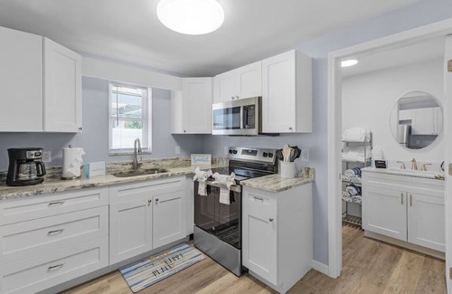 Fort Myers Beach House | Paradise Corner 4-bedroom 2 kitchen duplex in tranquil Fort Myers Beach