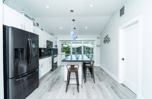 Stillwright Point Villa | Paradise Cove 2nd floor- Key Largo