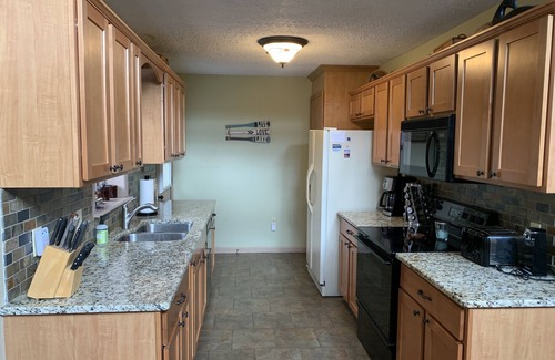 Huddleston House | Paradise Found at Smith Mountain Lake