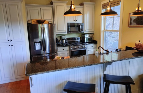 Bear Lake Reserve Condo | Paradise found! Escape,relax, renew and retreat to nature. Lakefront views await