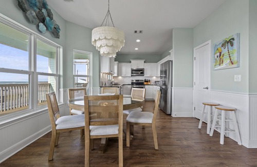 Bermuda Beach House | “Paradise Found” Second row beach house with spectacular views of the ocean!