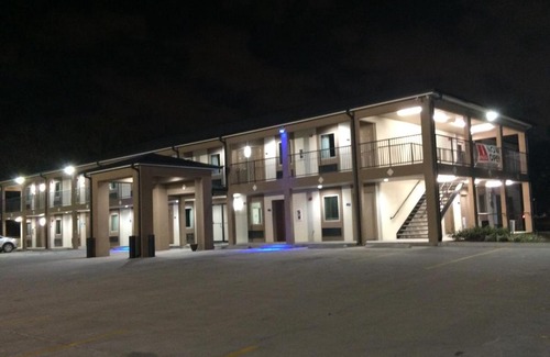 Baton Rouge Hotel | Paradise Inn & Suites