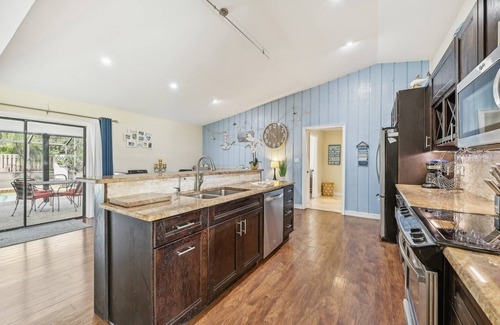 Trailer Estates House | Paradise Near IMG, AMI, SRQ - Heated Pool