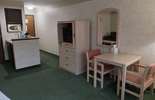 Holcombe Hotel | Paradise Shores Hotel