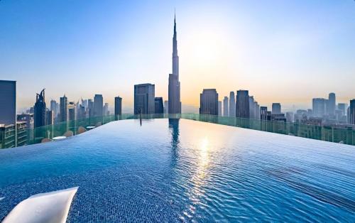 Downtown Dubai Apartment | PARAMOUNT MIDTOWN RESIDENCES - A Luxury 2 BR Apartment near BURJ KHALIFA and DUBAI MALL