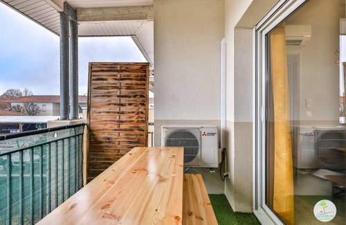 Parentis-en-Born Apartment | Parenti en Born Comfortable apartment with balcony in town centre