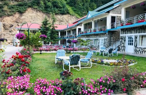 Azad Kashmir Hotel | Parhena Cottages Bella Naran