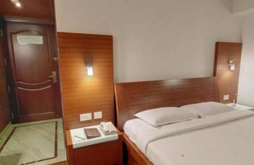 Rajajinagar Hotel | Parijatha Gateway