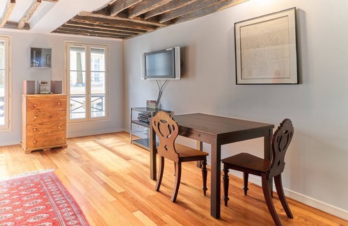 Saint-Merri Apartment | PARIS apartment fully renovated - 1 Bedroom - 1 Bathroom - Sleeps 3 - Marais
