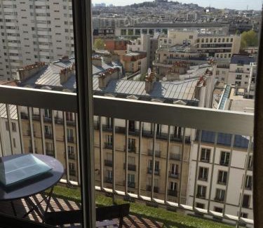 Combat House | Paris, belle vue, balcons