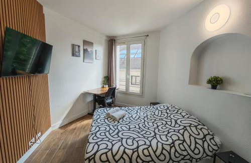 Aulnay-sous-Bois Apartment | Paris Cozy Studio - 15 Min Paris
