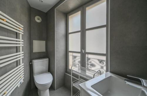 Gaillon Apartment | Paris, Opéra 4.So parisian Apartment