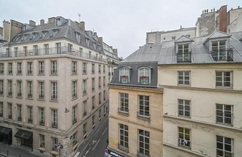 Gaillon Apartment | Paris, Opéra 4.So parisian Apartment