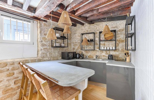 Quartier de la Roquette Apartment | Parisian Atypic Apartment close to place Bastille