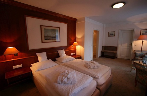 Ettringen Hotel | Park Hotel Am Schloss