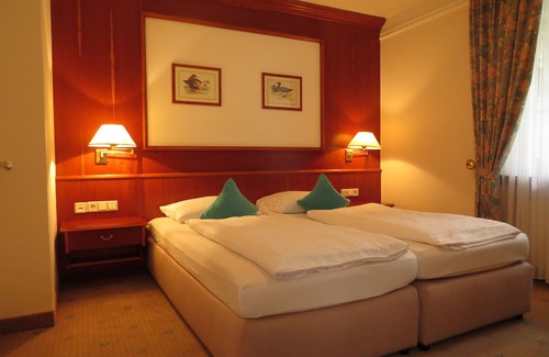 Ettringen Hotel | Park Hotel Am Schloss