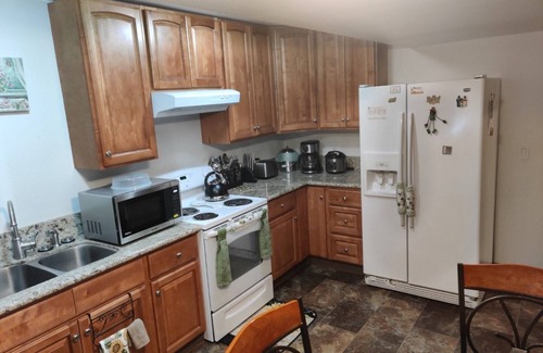 Russell House | Parkrose Luxury Suite