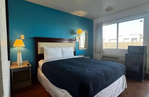 Sweetwater Hotel | Parkside Inn by PHG - Sweetwater