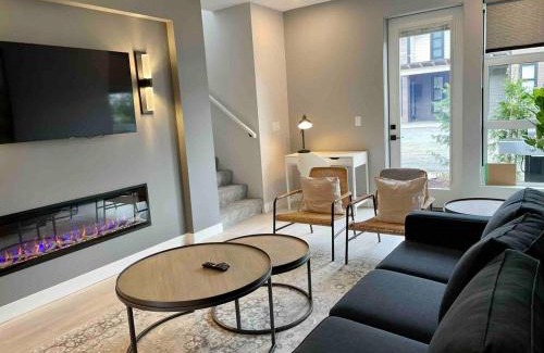 Regional District of Nanaimo Apartment | Parksville Townhome 2 bedroom pool gym