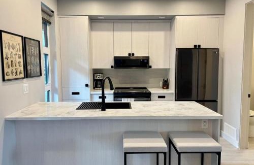 Regional District of Nanaimo Apartment | Parksville Townhome 2 bedroom pool gym