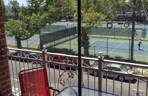 Union City Apartment | Parkview Home-15 Minutes to NYC!