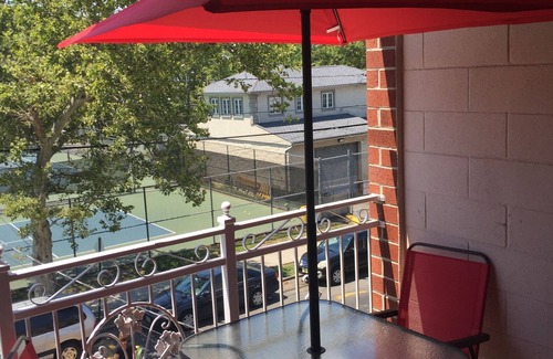 Union City Apartment | Parkview Home-15 Minutes to NYC!