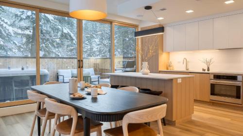 Summit Park House | Parkview Mountain House Luxury Ski Home w Hot Tub Near Trails Downtown