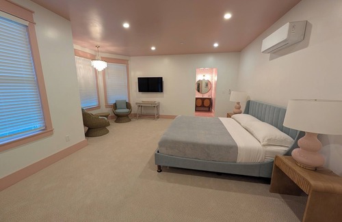 Goshen Bed & Breakfast | Parkway House Goshen Bed & Breakfast-Suite #1 - Boutique Style Family Friendly