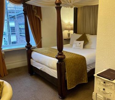 Bridgnorth Hotel | Parlors Hall Hotel