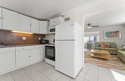 Little Torch Key Hotel | Parmer's Resort