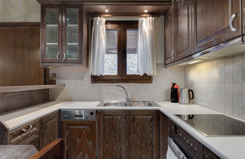 Eptalofos Ski Chalet | Parnassus Dreamwood Chalet