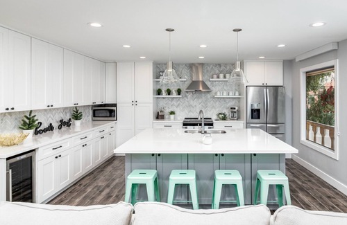 Arts District Apartment | PARSONS VILLAS - Grimaldi's Downtown Old Town Penthouse | Shopping, Night Life, Restaurants