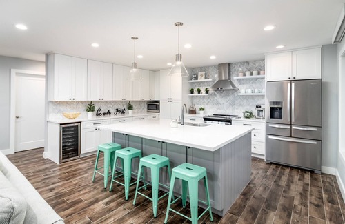 Arts District Apartment | PARSONS VILLAS - Grimaldi's Downtown Old Town Penthouse | Shopping, Night Life, Restaurants