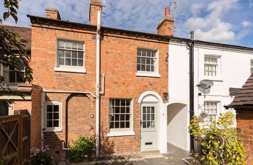 City Centre House | Pass the Keys | Central Stratford upon Avon Super Stylish 1Bed