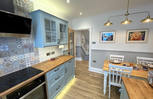 Kirkcudbright Apartment | Pass the Keys | Beautifully Presented 3BR Luxury Apartment