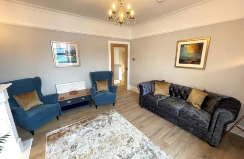 Kirkcudbright Apartment | Pass the Keys Beautifully Presented 3BR Luxury Apartment