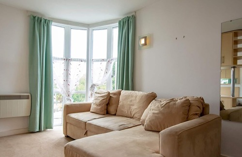 Bournemouth Apartment | Pass the Keys | Centrally located stylish Bournemouth Flat
