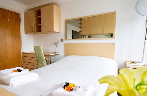 Bournemouth Apartment | Pass the Keys | Centrally located stylish Bournemouth Flat