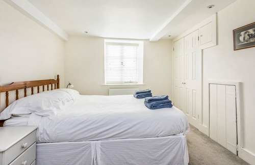 Wareham House | Pass the Keys | Charming Cottage 1 Min Walk from Wareham Quay