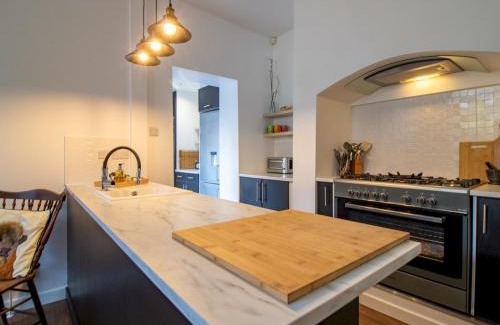 Stanley House | Pass the Keys City Convenience