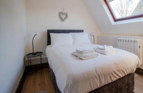 Cheltenham House | Pass the Keys Converted 17th century barn with garden parking
