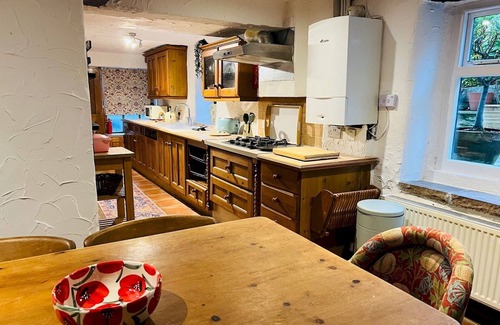Youlgreave House | Pass the Keys | Dene Cottage - Perfect for 8 & Pets in Youlgrave