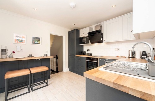 Blackheath House | Pass the Keys | Elegant & Modern 2 Bed Flat Near Greenwich Park