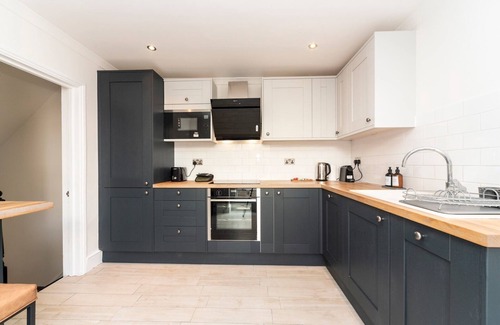 Blackheath House | Pass the Keys | Elegant & Modern 2 Bed Flat Near Greenwich Park