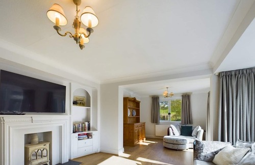 Exeter House | Pass the Keys | Grand country home with space for all the family