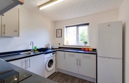 Cherry Hinton Apartment | Pass the Keys | Ground Floor Apartment with Free Parking