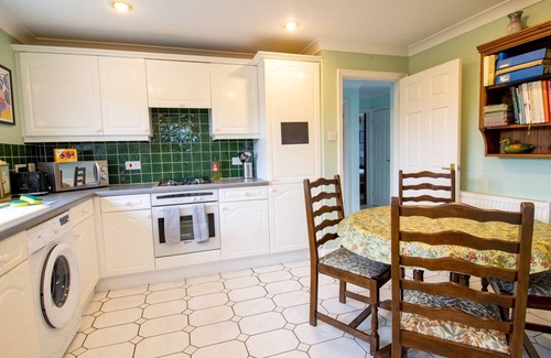 New Romney House | Pass the Keys | Hamilton House-Superb location!