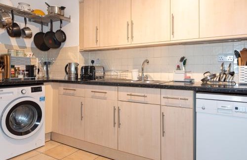 Hillrise Apartment | Pass the Keys Homely maisonette in Crouch hill North London